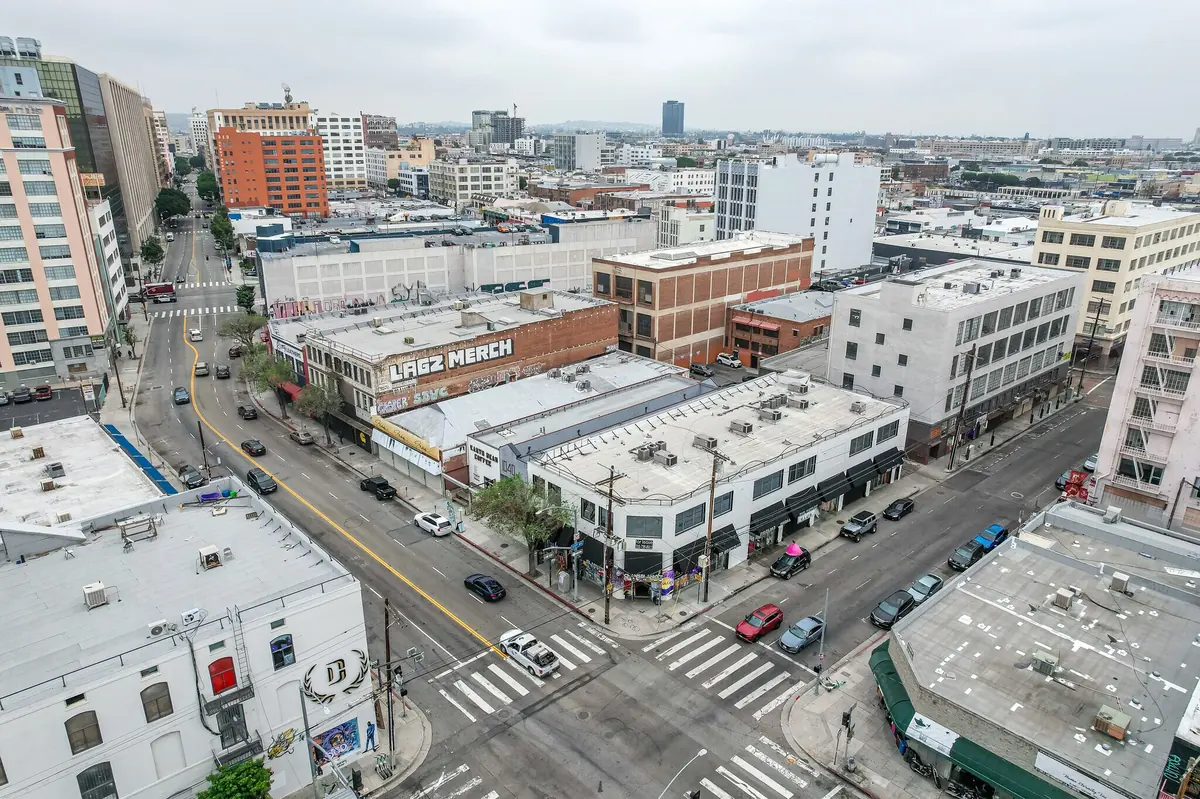 1048-1052 S Los Angeles Street &ndash; Elevated corner view