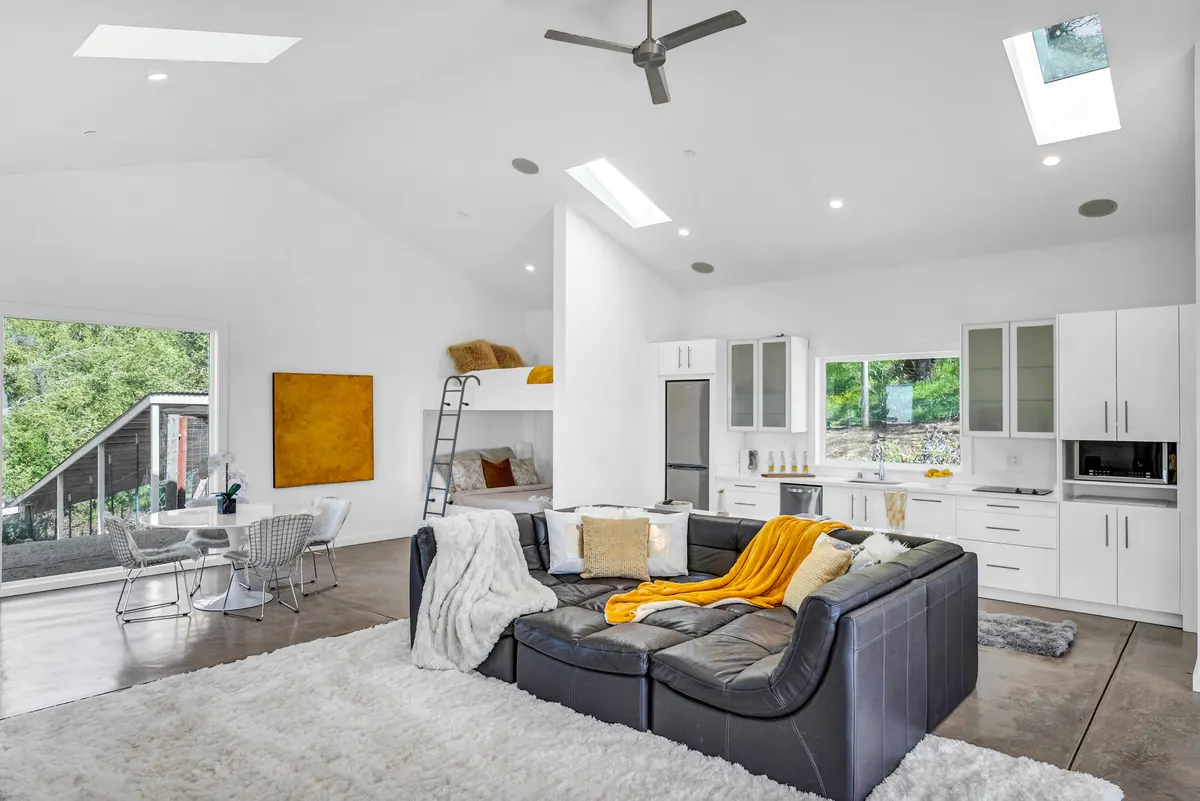 90 Longhorn Ridge Road &ndash; Guest house open plan