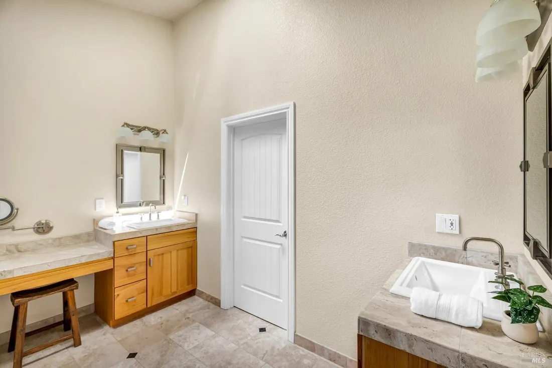 95 Longhorn Ridge Road – Loft above the great room